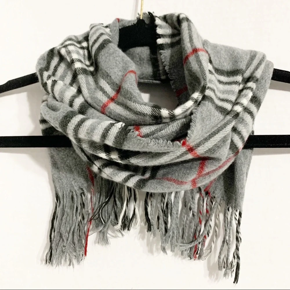 Unbranded Plaid Fringed Gray, Black, Red, and White Soft, Cozy Scarf 🧣Outerwear